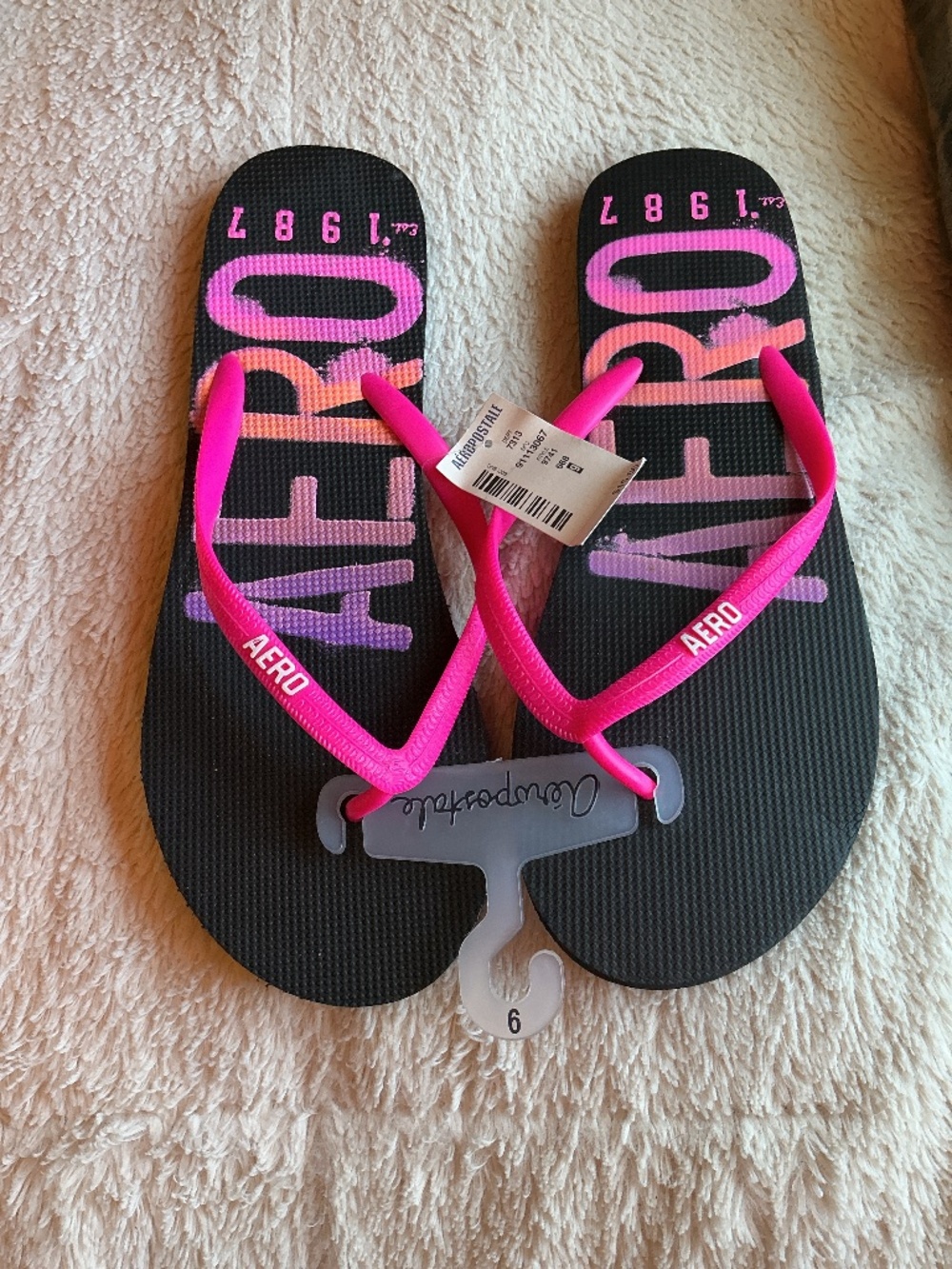 NEW Aero Aeropostale 1987 flip flop sandals Pink Size 9